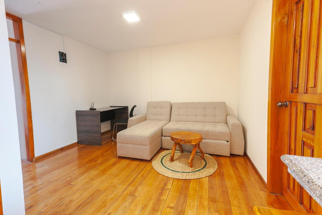 Los Ponchos Inn Apartasuite Otavalo Exterior foto